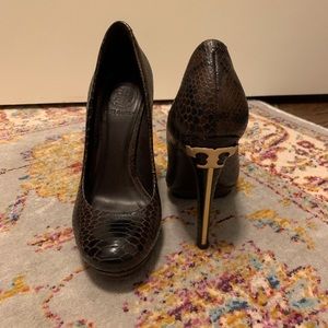 Tory Burch Jude Amazon Pump